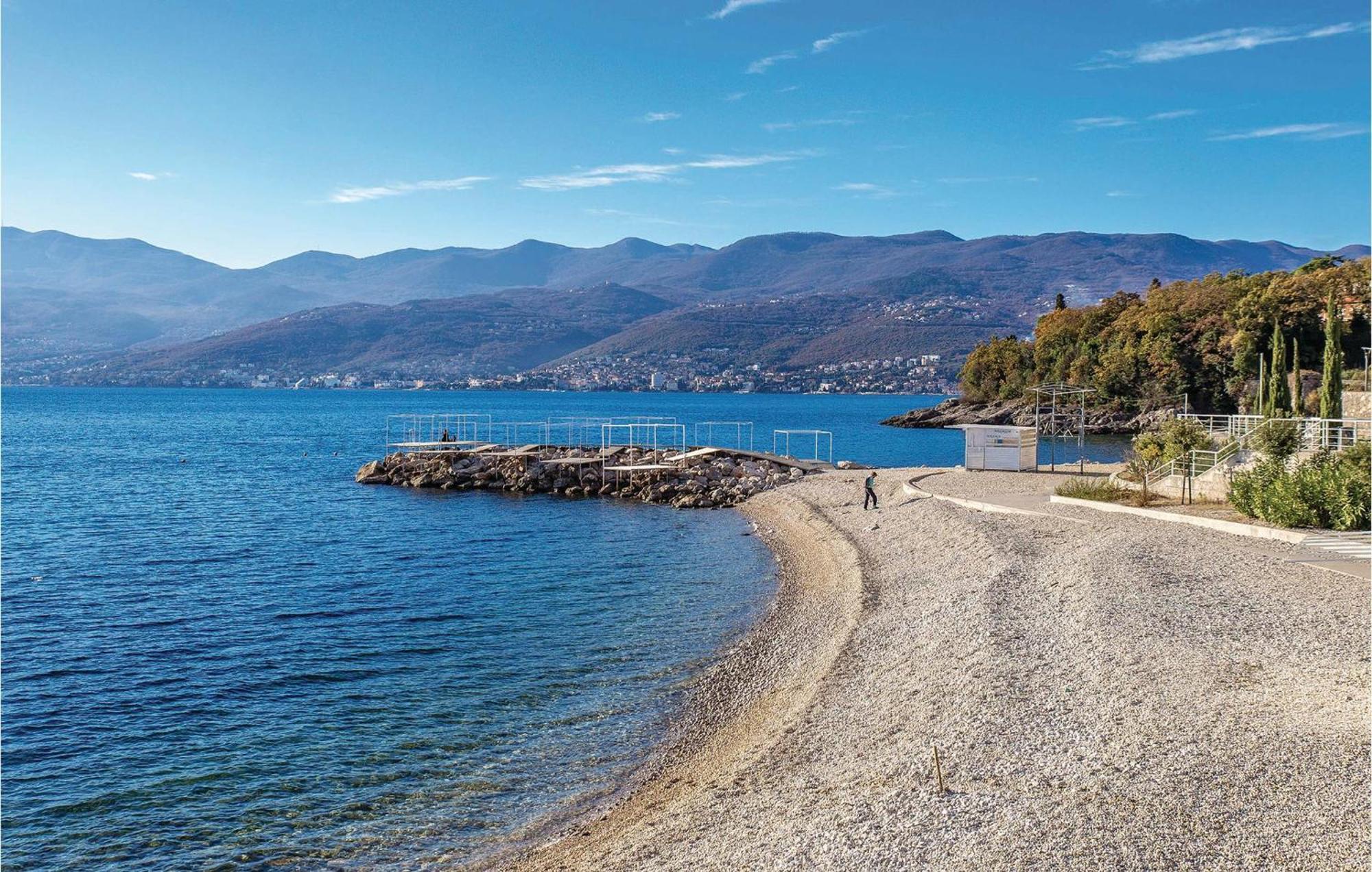 Amazing Apartment In Rijeka With Wifi Luaran gambar