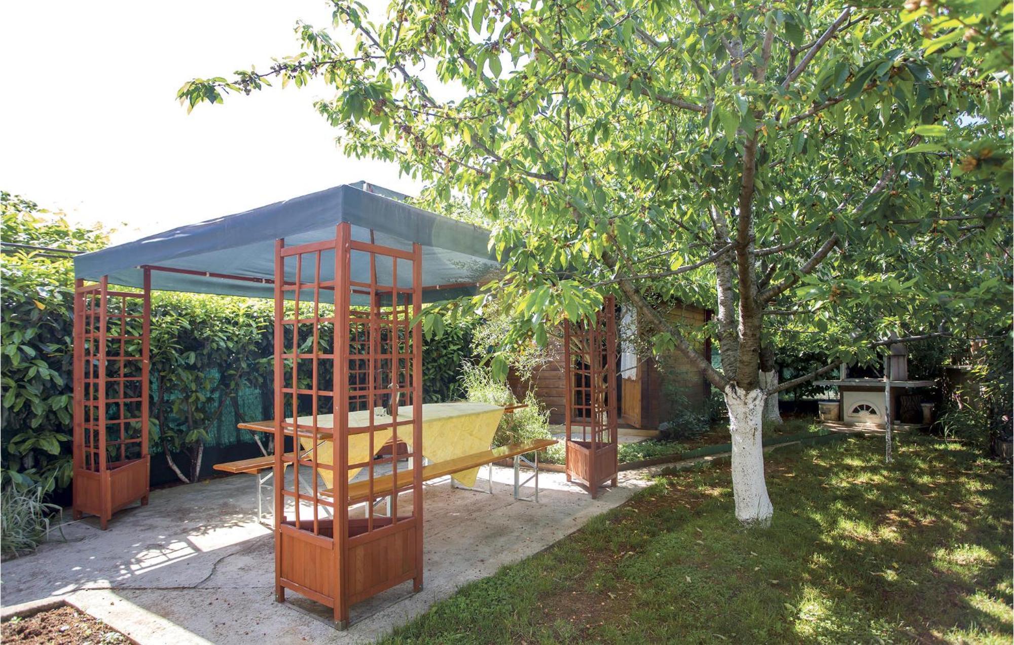 Amazing Apartment In Rijeka With Wifi Luaran gambar