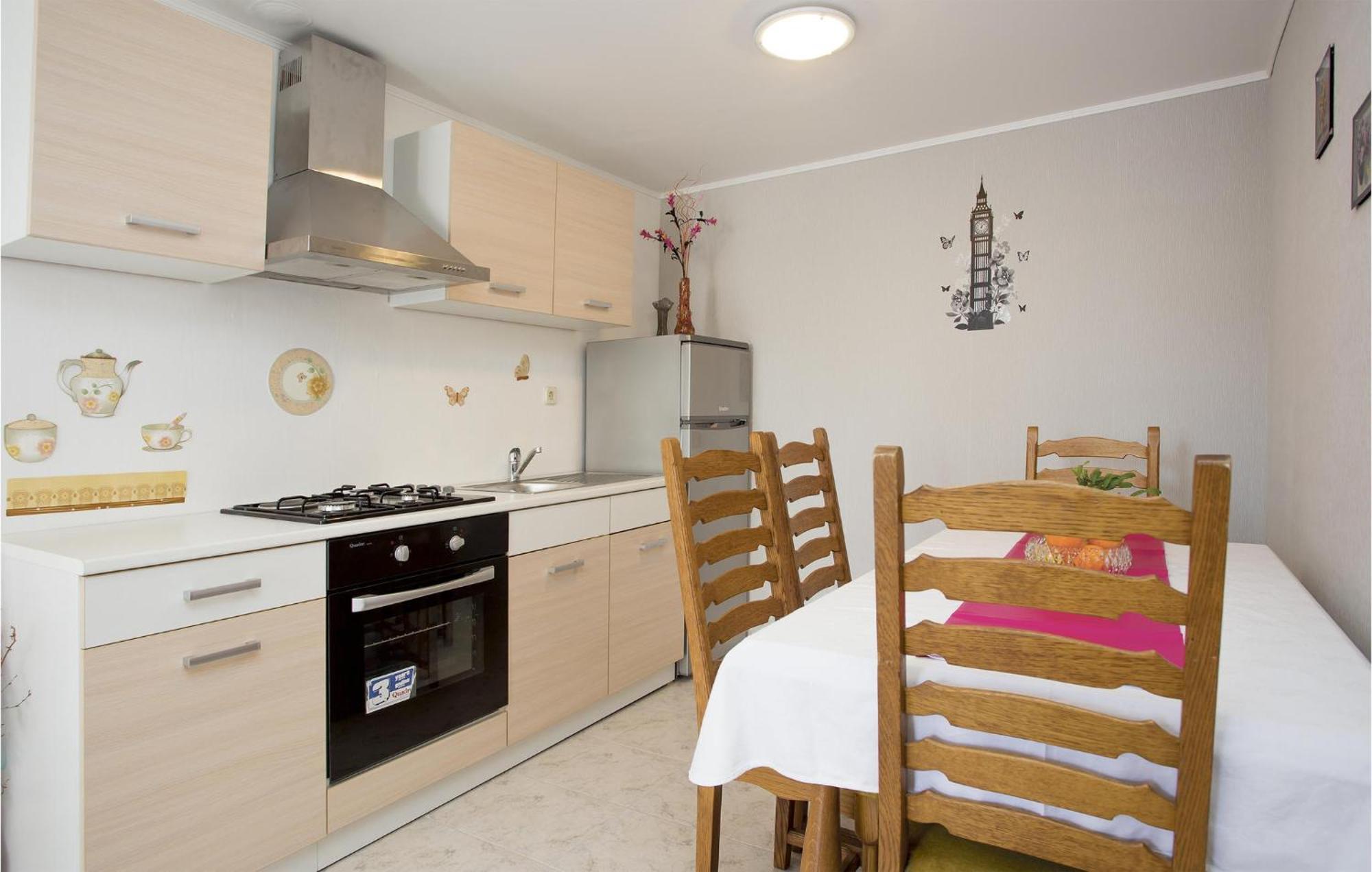 Amazing Apartment In Rijeka With Wifi Luaran gambar